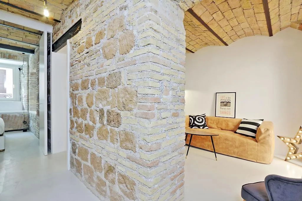 Ych-Laterano Charme Apartment Rome Italy